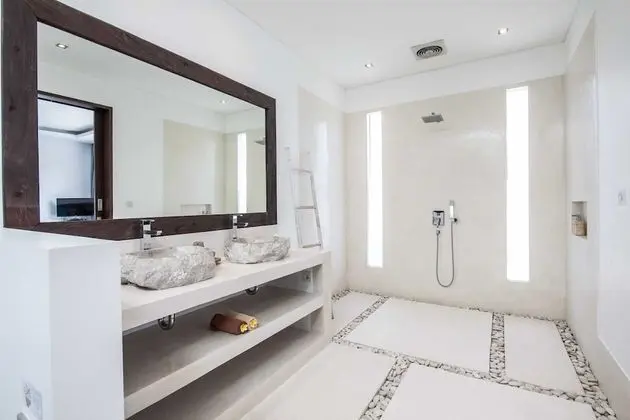 Basic Villa, Birden Çok Yatak