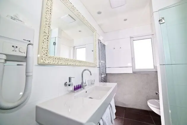 Classic Tek Büyük veya İki Ayrı Yataklı Oda, Balkon