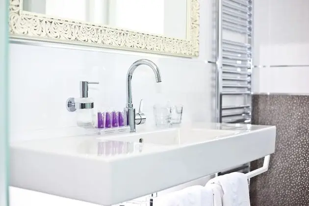 Classic Tek Büyük veya İki Ayrı Yataklı Oda, Balkon