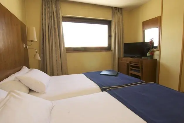 Superior Tek Büyük veya İki Ayrı Yataklı Oda