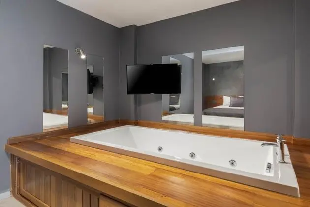 King Suite - Jakuzili, Havuz Manzaralı, Jakuzili