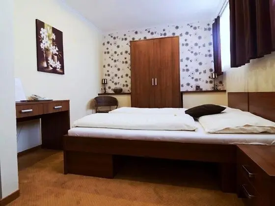 Basic Büyük Yataklı Tek Kişilik Oda, 1 Büyük (Queen) Boy Yatak