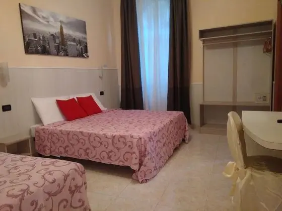 Üç Kişilik Oda
