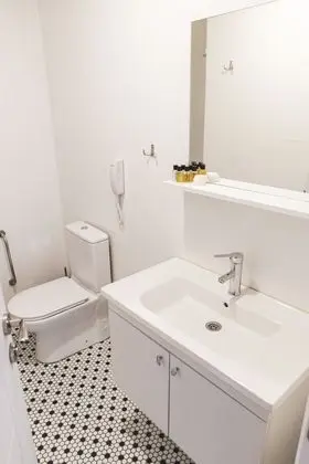Comfort Tek Büyük Yataklı Oda