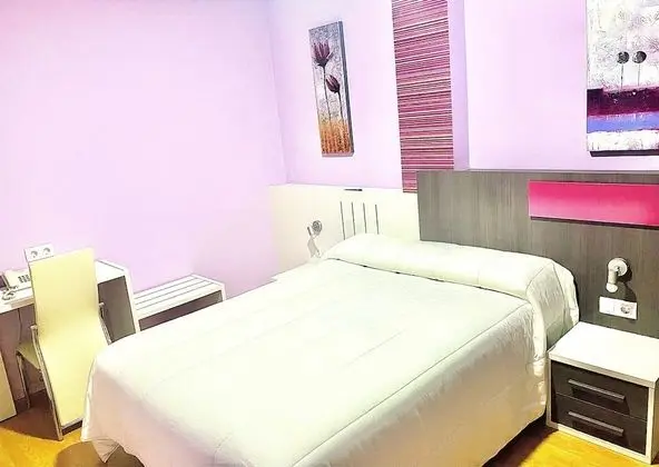 Basic Tek Büyük Yataklı Oda, Banyolu/Duşlu, Avlu Manzaralı (Interior)