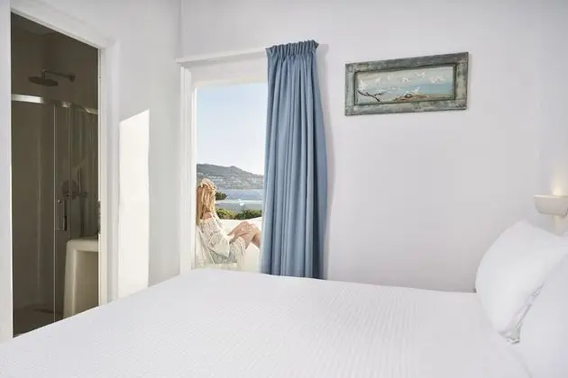 Deluxe Tek Büyük Yataklı Oda, Kısmi Deniz Manzaralı