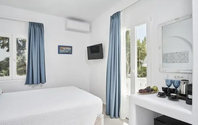 Deluxe Tek Büyük Yataklı Oda, Kısmi Deniz Manzaralı