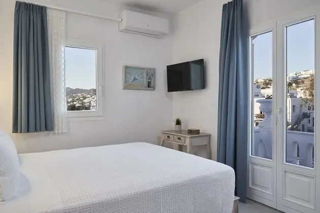 Deluxe Tek Büyük Yataklı Oda, Kısmi Deniz Manzaralı