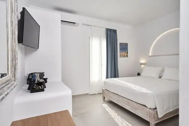 Deluxe Tek Büyük Yataklı Oda, Kısmi Deniz Manzaralı