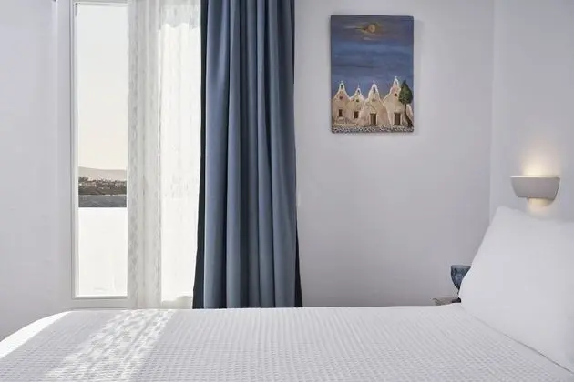 Deluxe Tek Büyük Yataklı Oda, Kısmi Deniz Manzaralı
