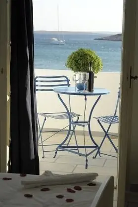 Tek Büyük veya İki Ayrı Yataklı Oda, Deniz Manzaralı