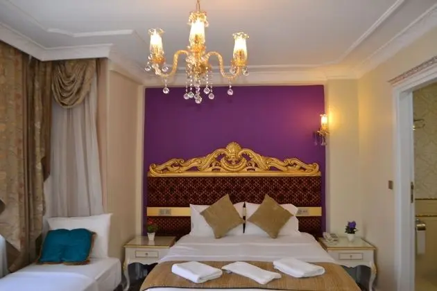 Deluxe Üç Kişilik Oda