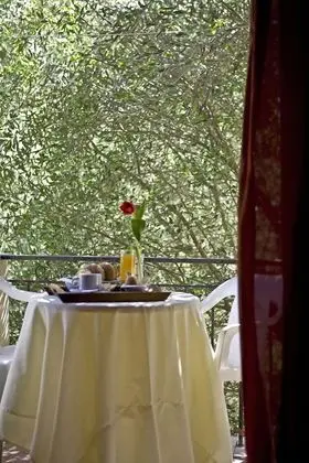 Üç Kişilik Oda