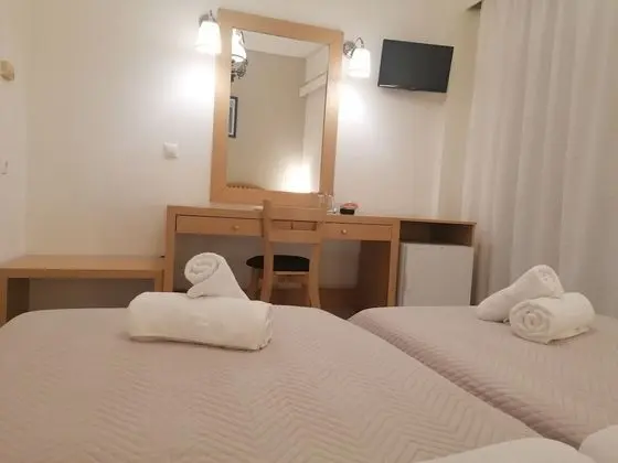 Tek Büyük veya İki Ayrı Yataklı Oda, Dağ Manzaralı