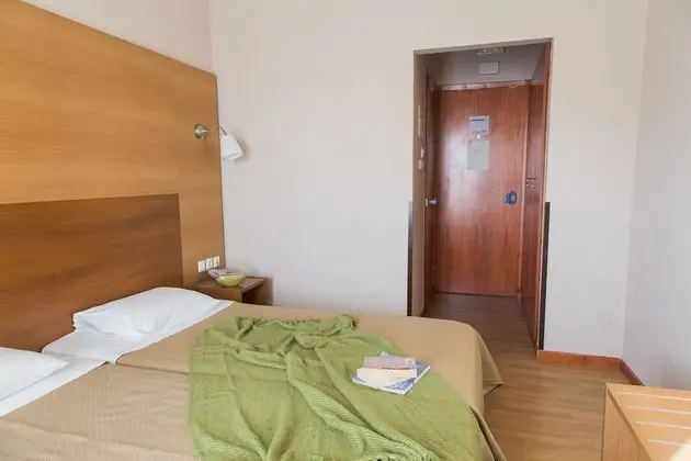 Tek Büyük veya İki Ayrı Yataklı Oda, Deniz Manzaralı