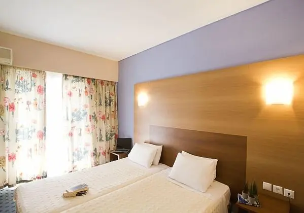 Tek Büyük veya İki Ayrı Yataklı Oda, Deniz Manzaralı