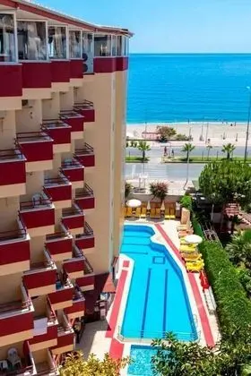 Standard Tek Büyük veya İki Ayrı Yataklı Oda