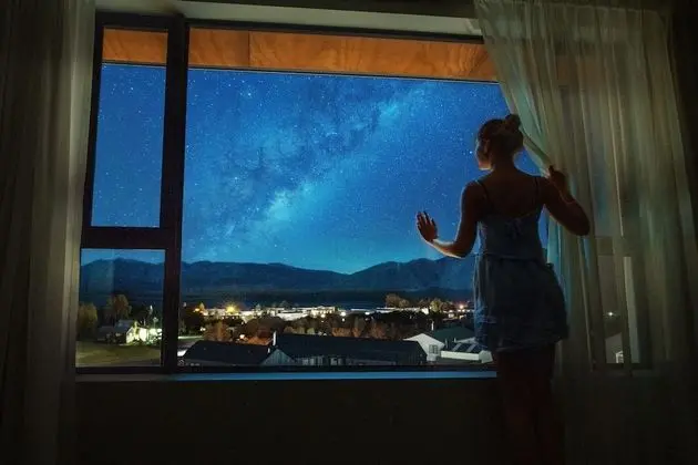 Deluxe Tek Büyük veya İki Ayrı Yataklı Oda, Göl Manzaralı