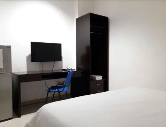 Basic Tek Büyük Yataklı Oda, 1 Büyük (Queen) Boy Yatak