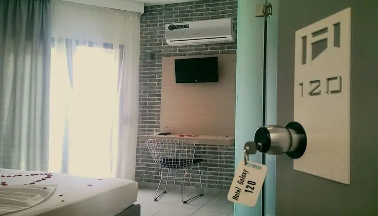 Standard Tek Büyük veya İki Ayrı Yataklı Oda, 2 Tek Kişilik Yatak, Sigara İçilmez, Şehir Manzaralı