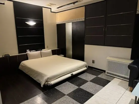 Standard Tek Büyük Yataklı Oda (A)