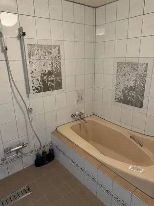 Standard Tek Büyük Yataklı Oda (A)