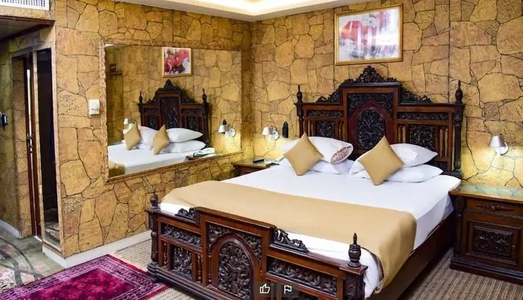 Deluxe Tek Büyük Yataklı Oda