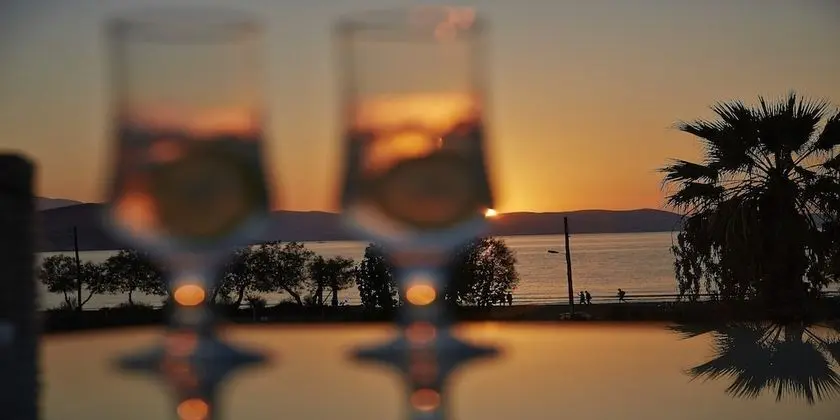 Superior Tek Büyük Yataklı Oda (Sea or Pool View)