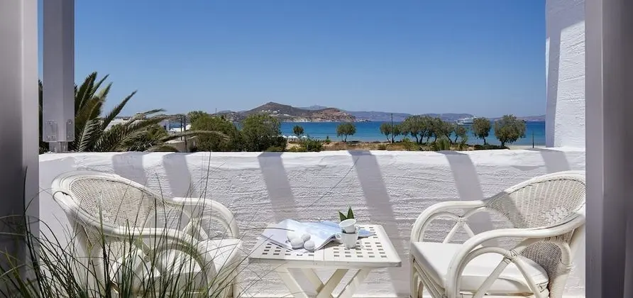 Superior Tek Büyük Yataklı Oda (Sea or Pool View)