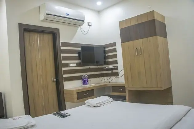 Premium Tek Büyük Yataklı Oda