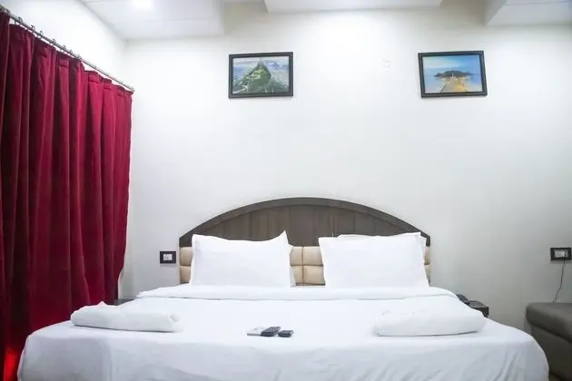 Premium Tek Büyük Yataklı Oda