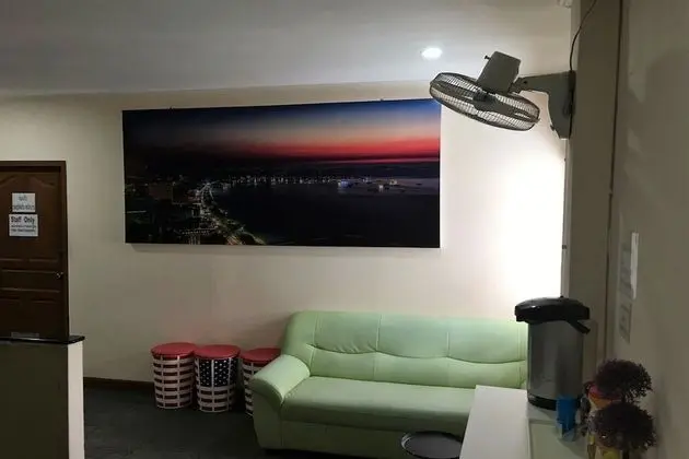 Deluxe King Suite