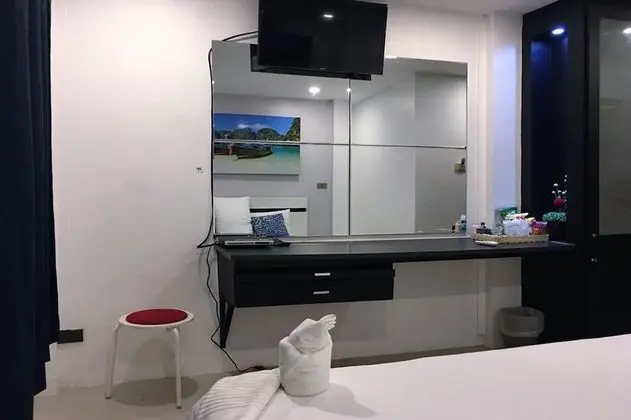 Deluxe King Suite