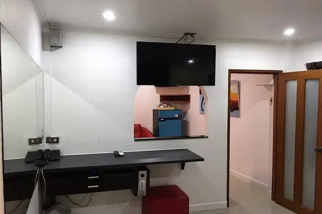 Deluxe King Suite