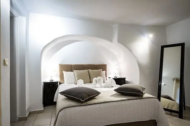 Grand Villa, 3 Yatak Odası, Kişiye Özel Havuzlu, Deniz Manzaralı (Cave)