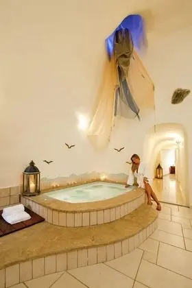 Grand Villa, 3 Yatak Odası, Kişiye Özel Havuzlu, Deniz Manzaralı (Cave)
