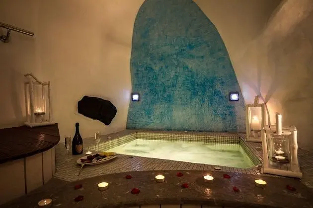 Grand Villa, 3 Yatak Odası, Kişiye Özel Havuzlu, Deniz Manzaralı (Cave)