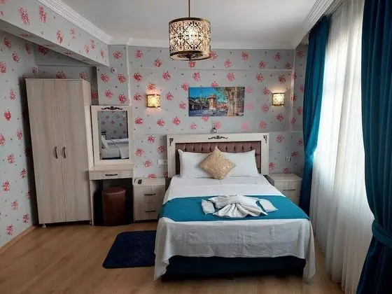 Tek Büyük veya İki Ayrı Yataklı Oda