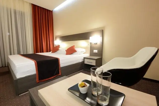 Tek Büyük Yataklı Oda (10% discount in lobby bar)