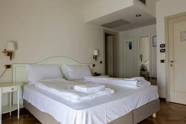 Tek Büyük veya İki Ayrı Yataklı Oda