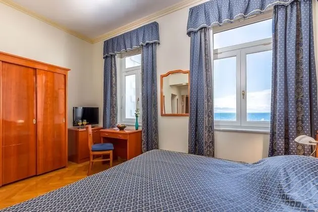 Tek Büyük Yataklı Oda