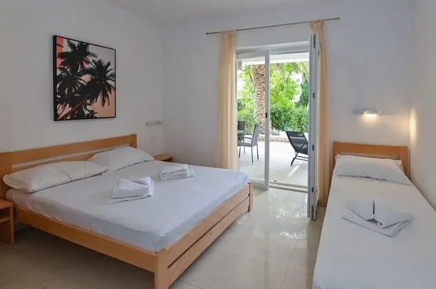 Stüdyo, Birden Çok Yatak, Veranda, Havuz Manzaralı