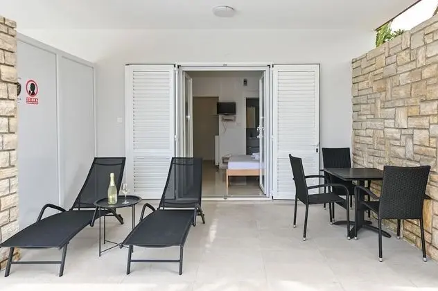 Stüdyo, Birden Çok Yatak, Veranda, Havuz Manzaralı
