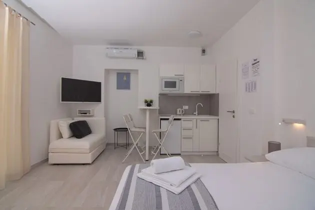 Stüdyo, Birden Çok Yatak, Veranda, Havuz Manzaralı