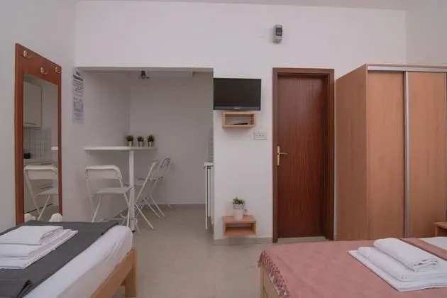 Stüdyo, Birden Çok Yatak, Veranda, Havuz Manzaralı