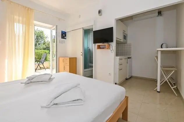 Stüdyo, Veranda, Avlu Manzaralı