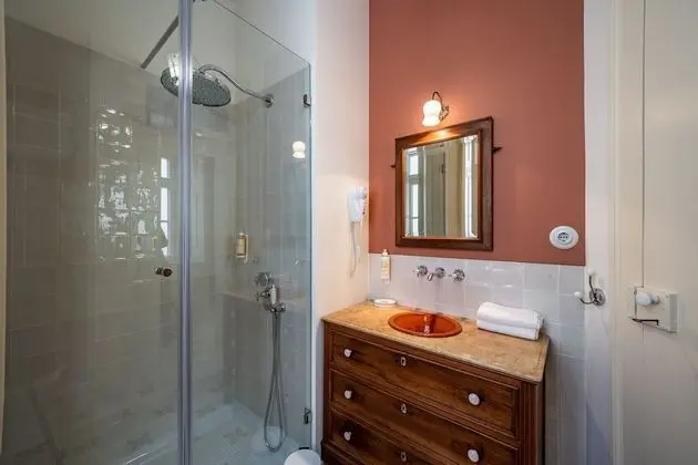 Comfort Tek Büyük Yataklı Oda (Machada)