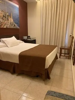 Büyük Yataklı Tek Kişilik Oda