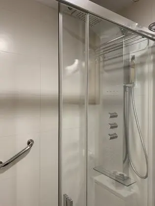 Büyük Yataklı Tek Kişilik Oda