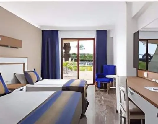 Deluxe Üç Kişilik Oda